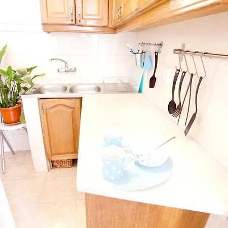 With One Bedroom In With Wifi 12 Km From The Beach * Lisboa