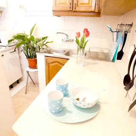 With One Bedroom In With Wifi 12 Km From The Beach Διαμέρισμα *